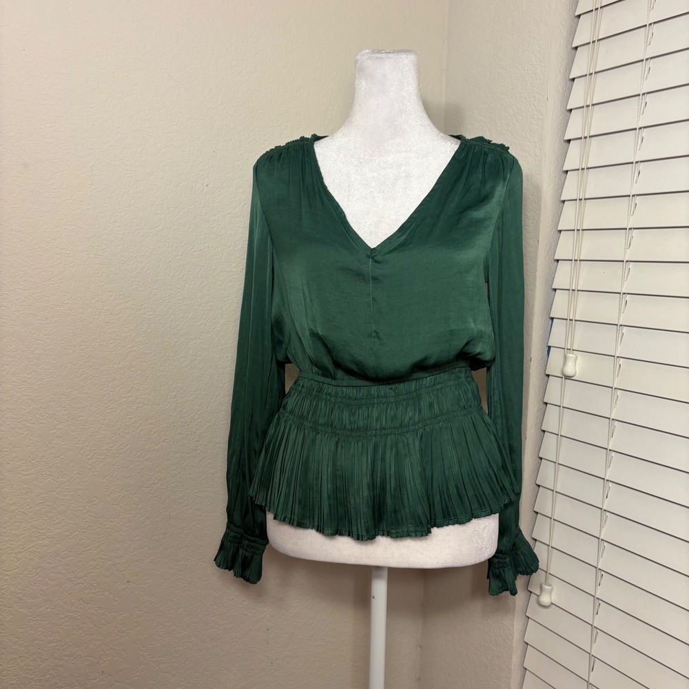 Philosophy XS satin long sleeve pleated blouse